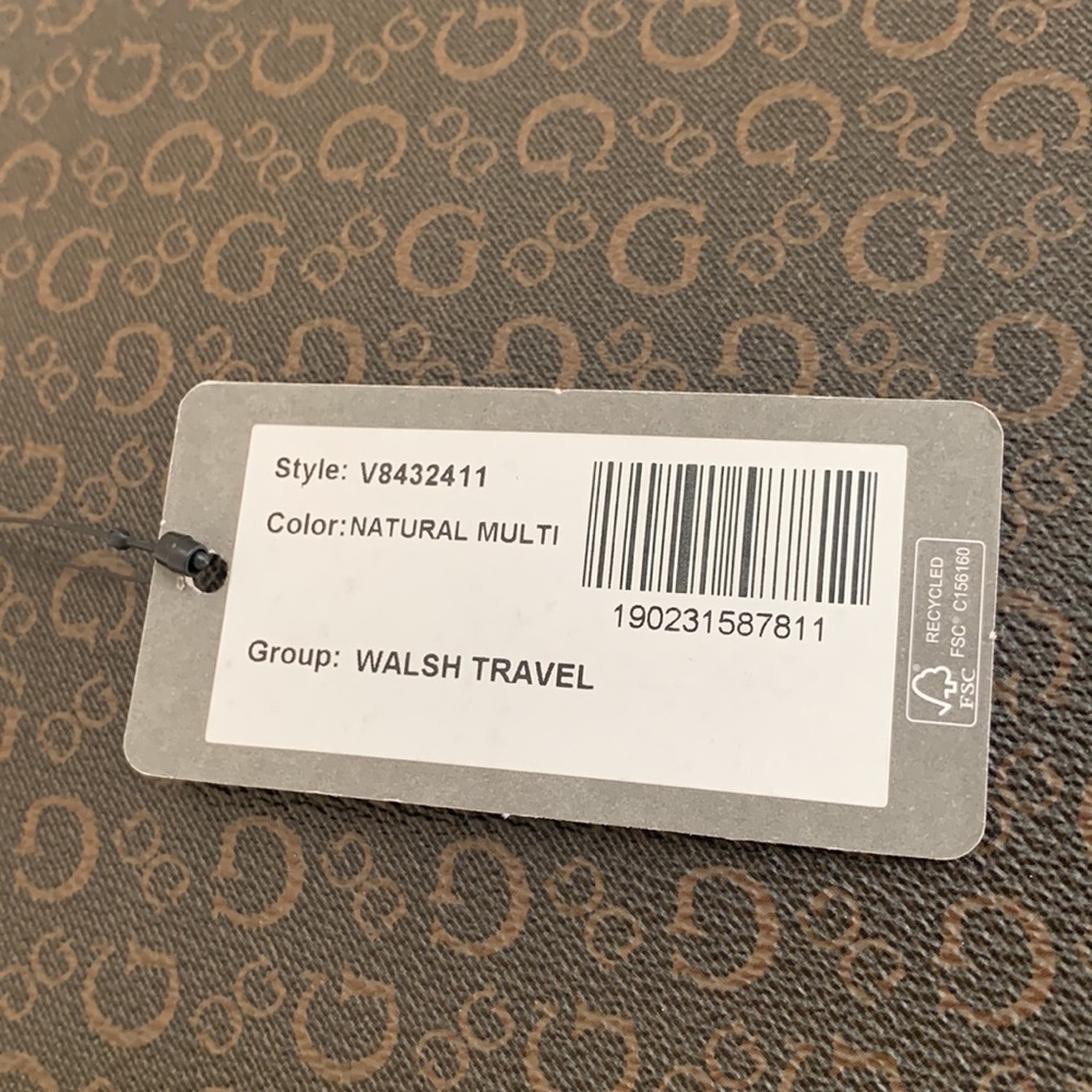 Guess Walsh Travel Tote with pouch NEW with tags! - Picture 3 of 10